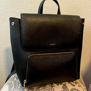 DKNY purse/backpack black